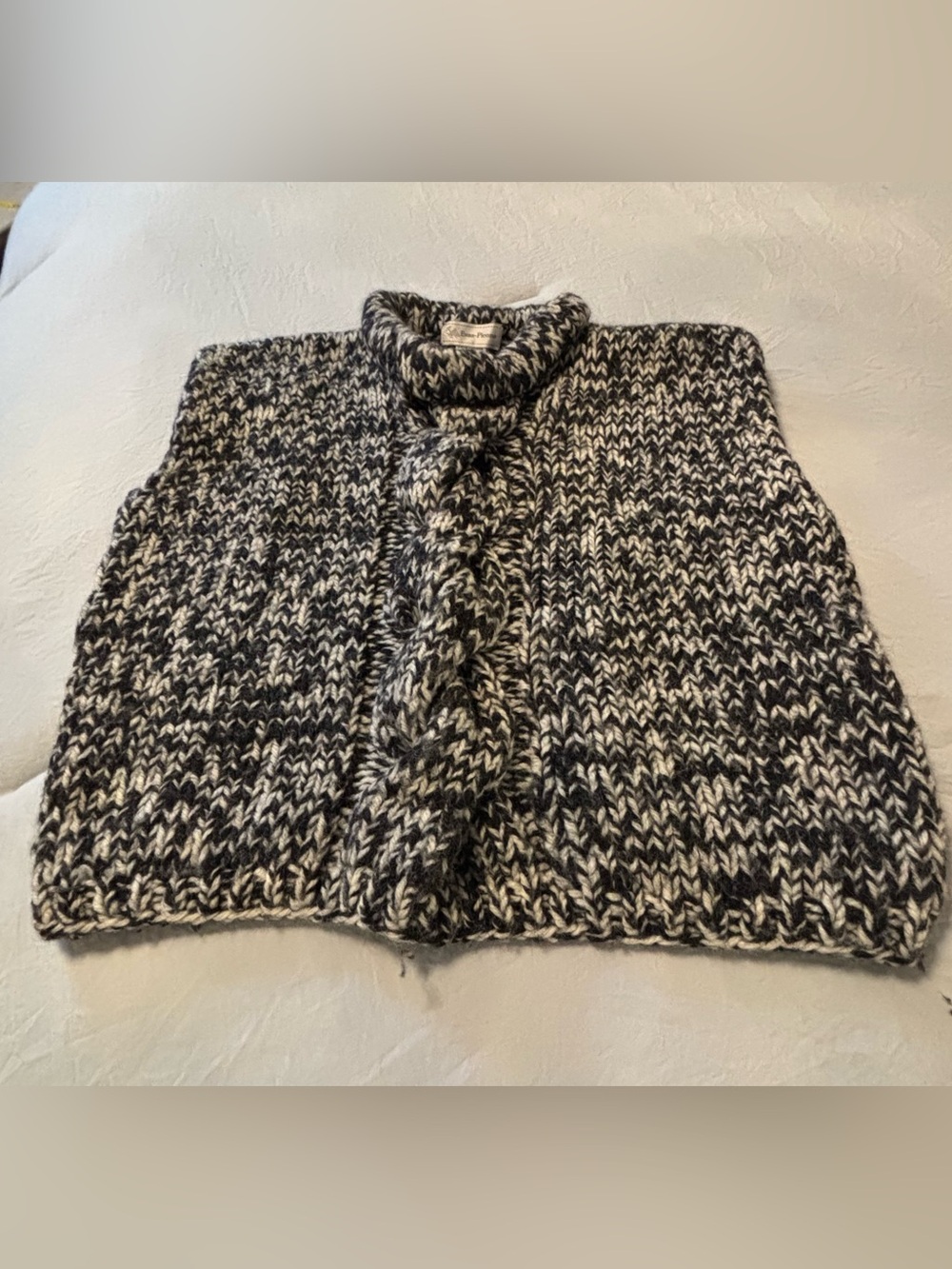 Chunky Cable Knit Vest in Black & Cream